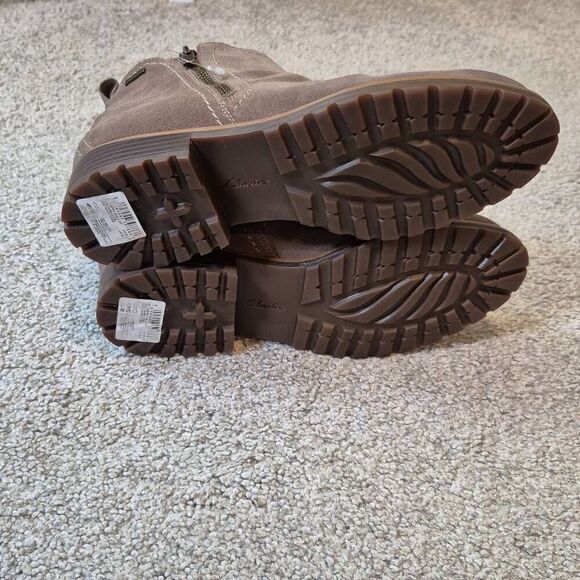 Clarks Nissini Top Waterproof Dark Taupe Suede Size 9 - Picture 7 of 8
